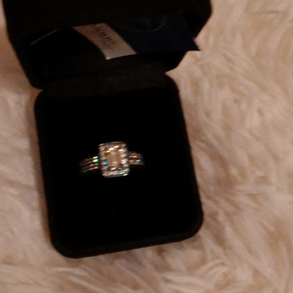 NWT Diamonique ring - Picture 2 of 4